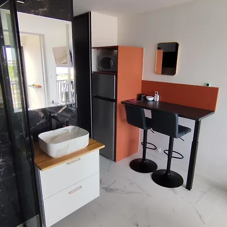 Naturiste Vue New شقة
